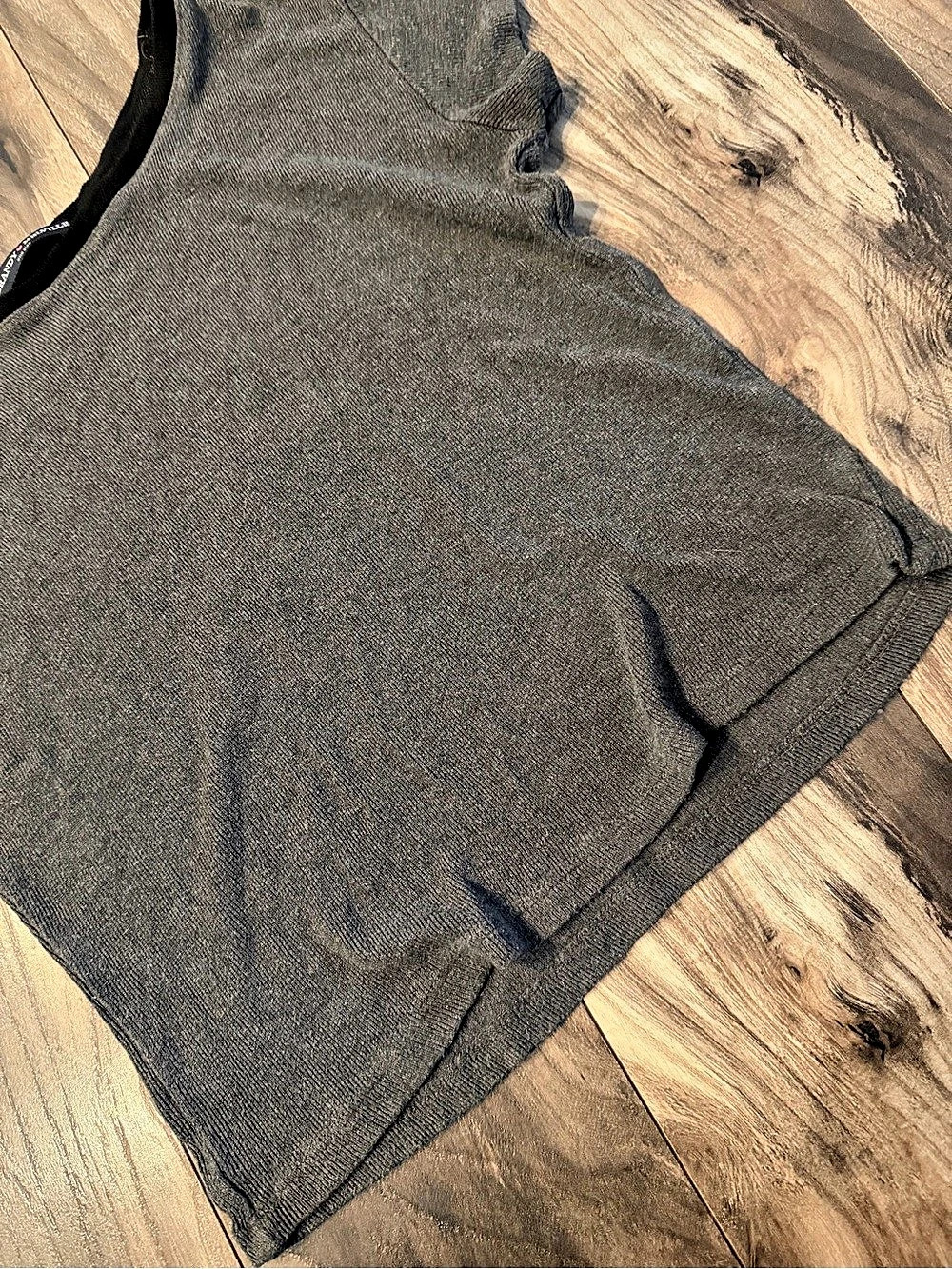 ๐ฉถ Brandy Melville Grey Ribbed Ringer Baby Tee OS - Picture 4 of 4